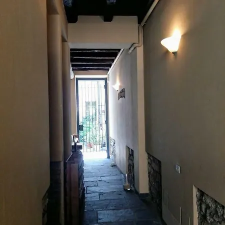 Antica Corte Con Balcone Lejlighed Como